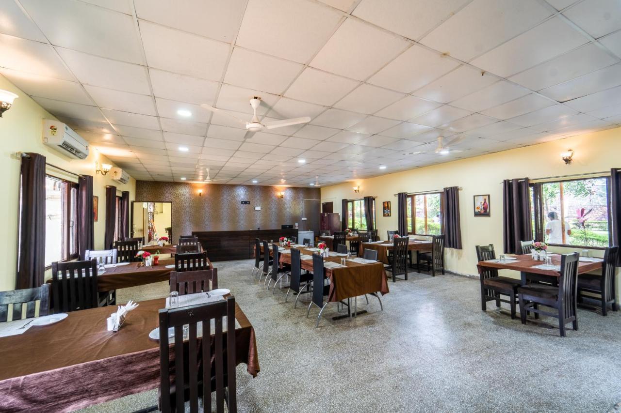 Narmada Hills Resort Godarpura 외부 사진