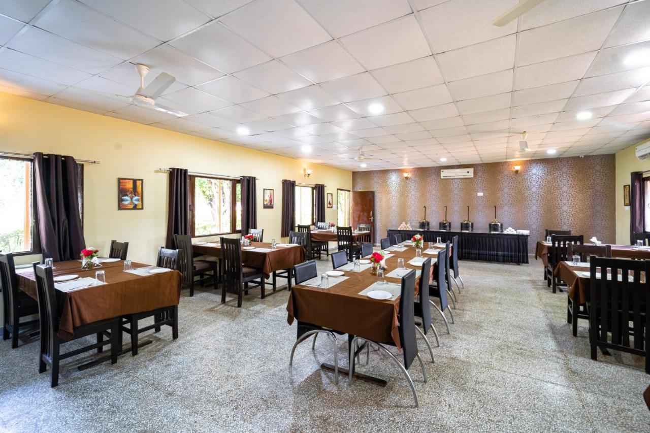 Narmada Hills Resort Godarpura 외부 사진
