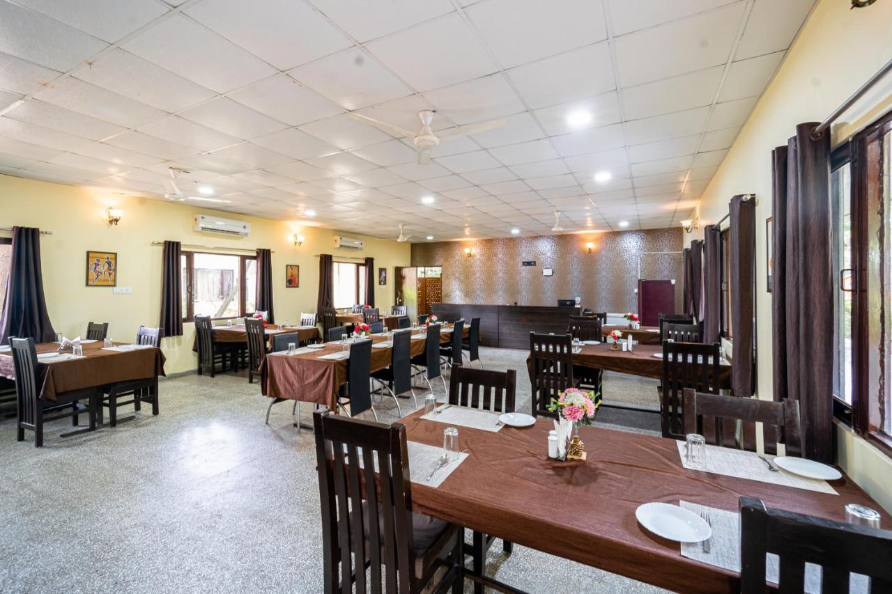 Narmada Hills Resort Godarpura 외부 사진