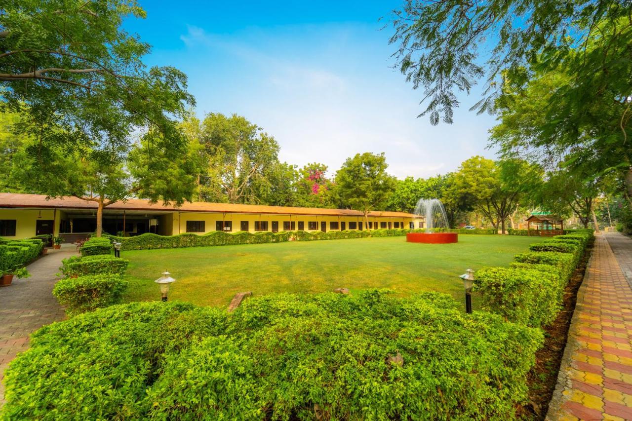 Narmada Hills Resort Godarpura 외부 사진