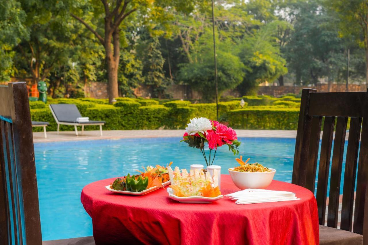 Narmada Hills Resort Godarpura 외부 사진